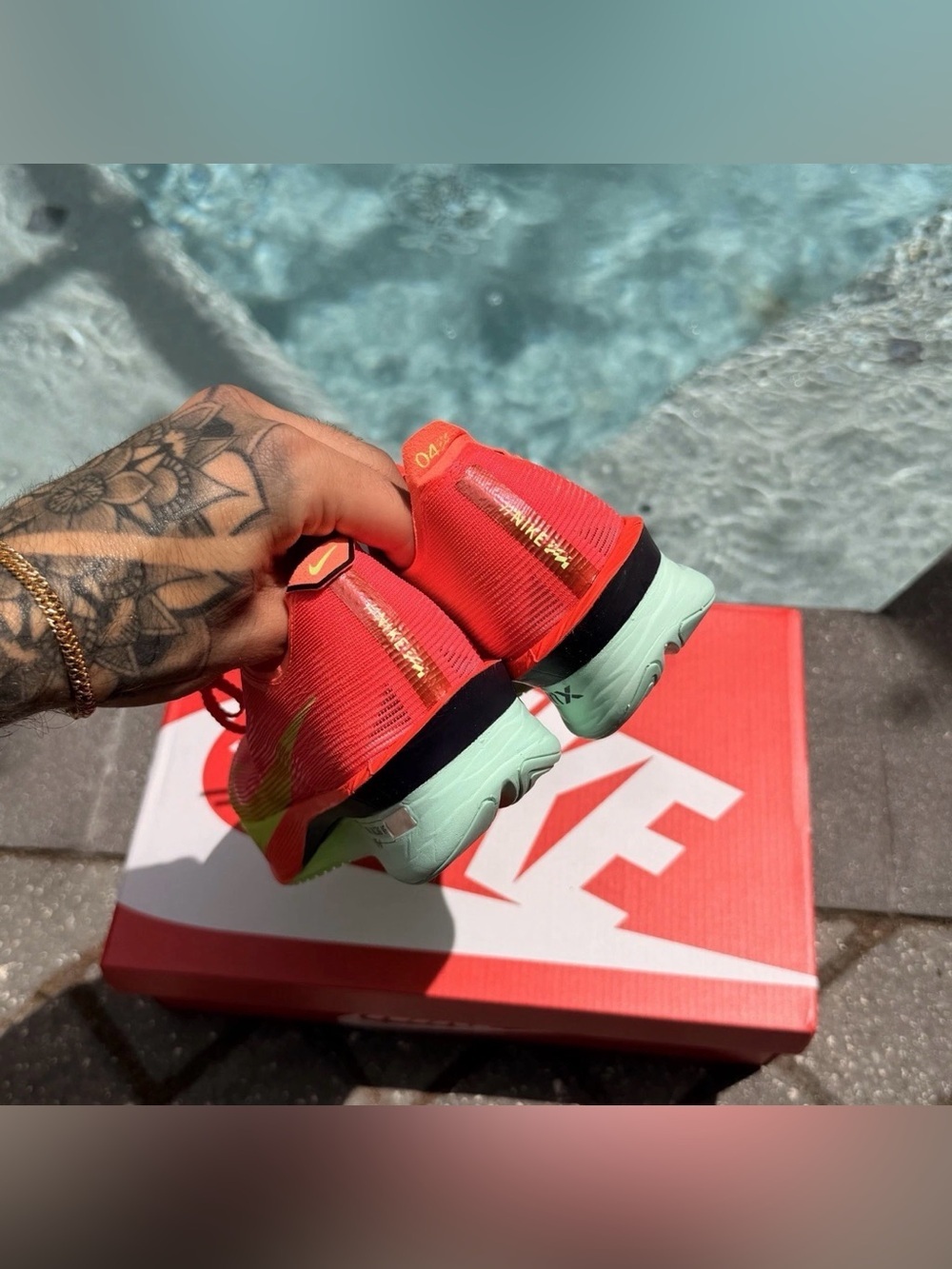 WMNS NIKE ZOOMX VAPORFLY NEXT% 4 BRIGHT CRIMSON RED MINT HF6412-600 SZ 5.5 - Picture 3 of 5